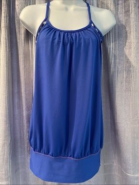 Lululemon No Limits Tank
SIZE 4